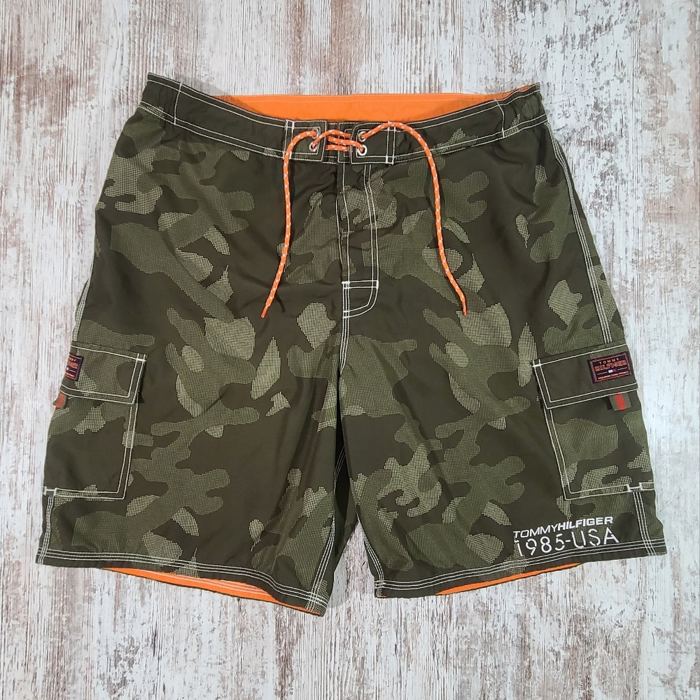 Men's Tommy Hilfiger Green Camoflauge Premium swim trunks lined Large